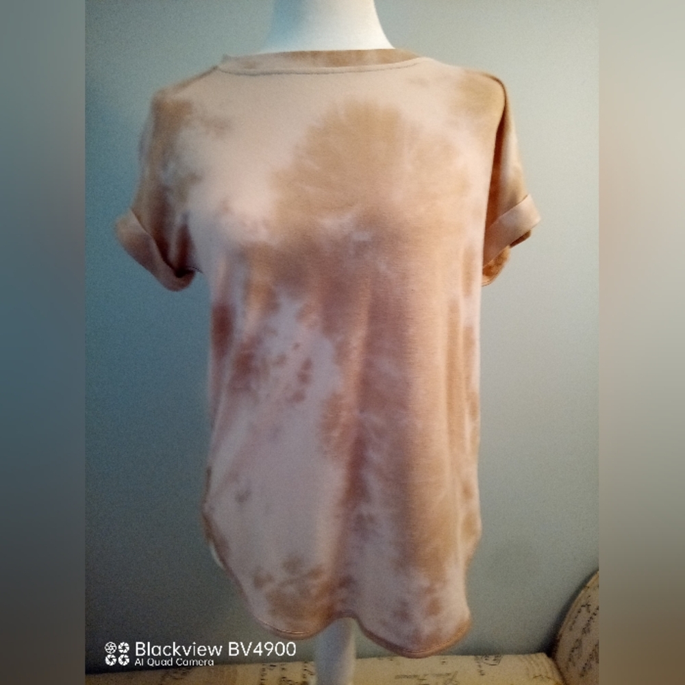Long Cupio short sleeve top. Like new.